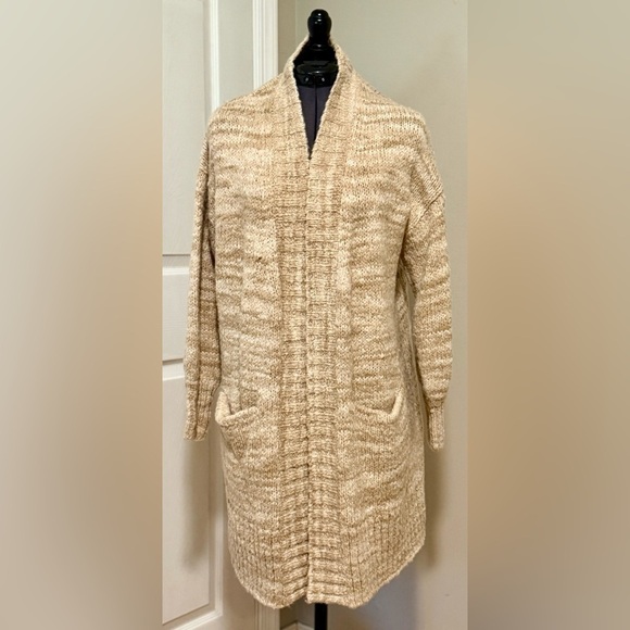 Madewell Sweaters - Gently Worn Madewell Textured Tan Cardigan